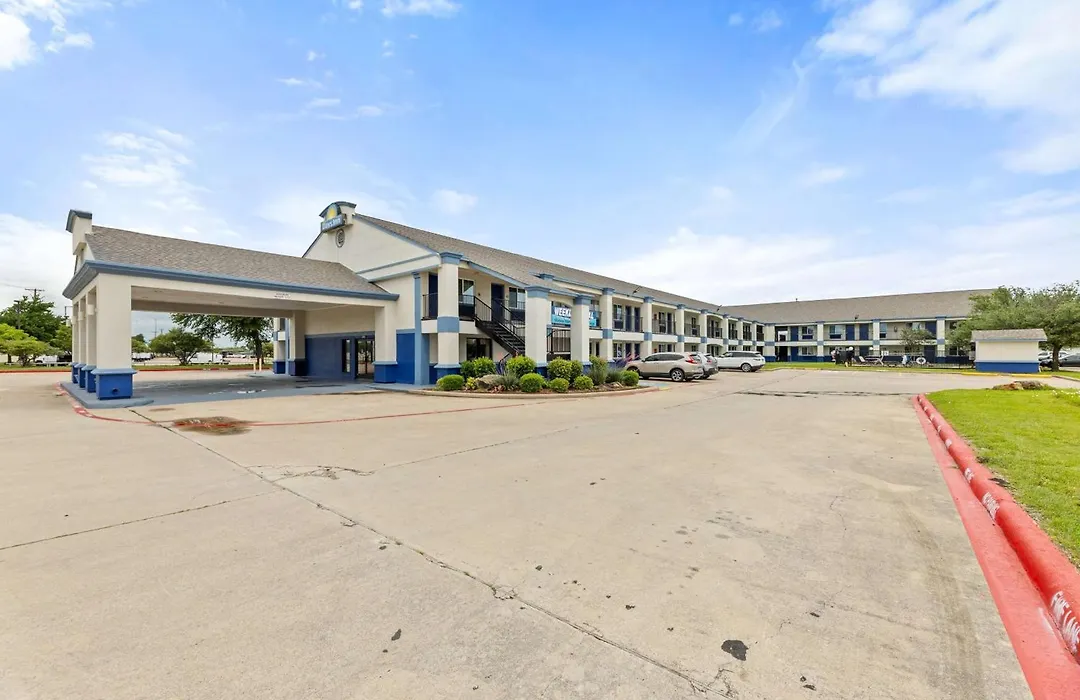 Days Inn By Wyndham Mckinney-1